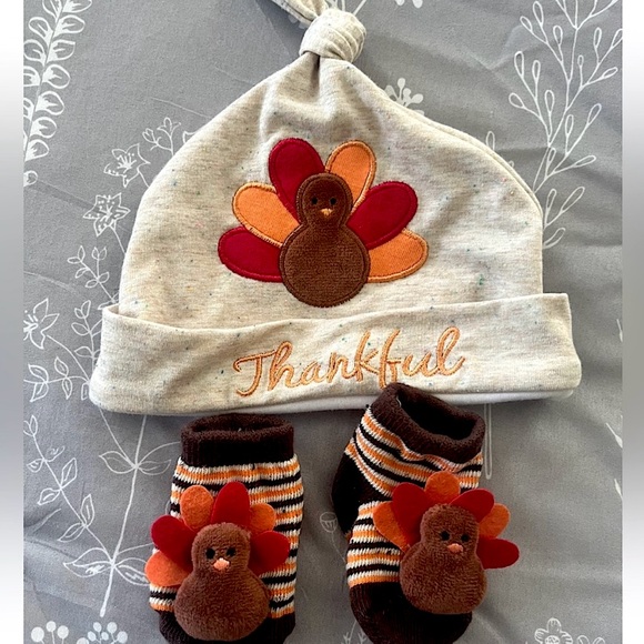 Other - Baby Thanksgiving Set Hat & Socks